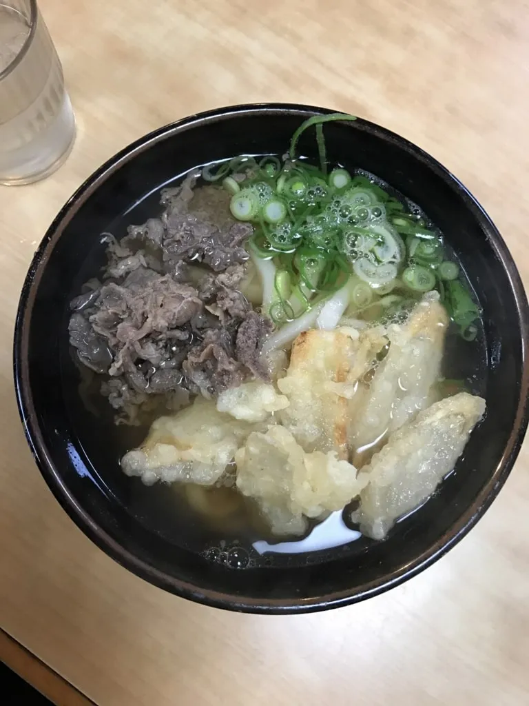 うどん 平：タモリも愛するごぼううどん