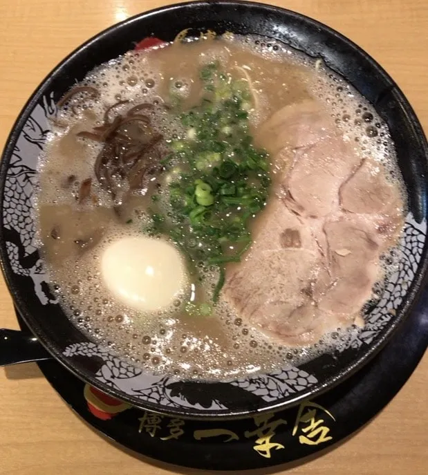博多一幸舎のラーメン