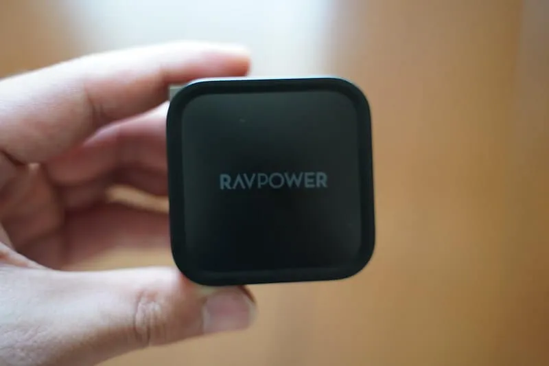RAVPowerno外観